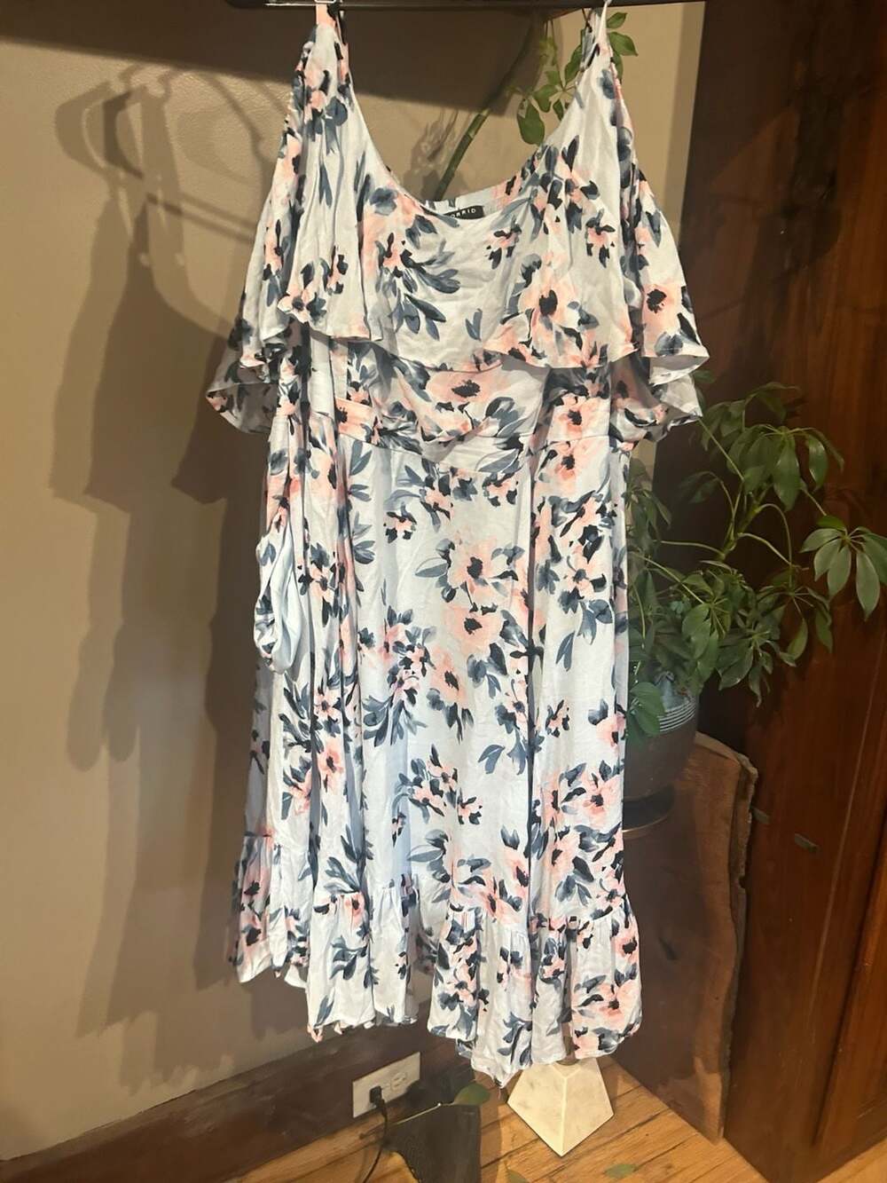 Torrid Womens Plus Size 3 3X 22-24 Blue Floral Cold Shoulder Handkerchief Dress